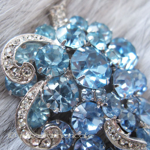 （画像用） Weiss　葡萄　ブローチ