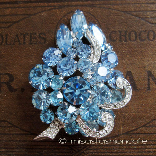 （画像用） Weiss　葡萄　ブローチ