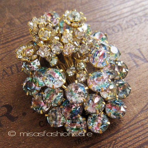 （画像用） アイリス ガラス 花ブローチ