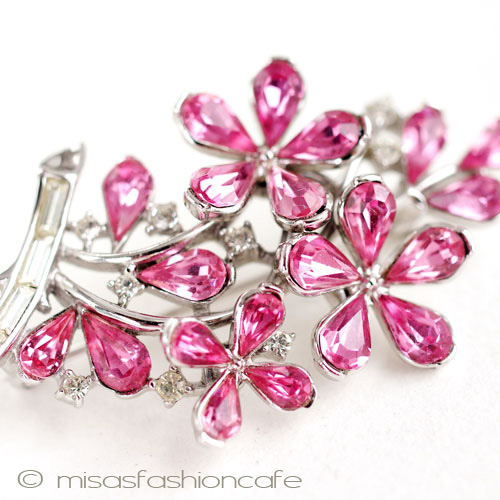 （画像用） クラウン トリファリ ＴＲＩＦＡＲＩ　花ブローチ