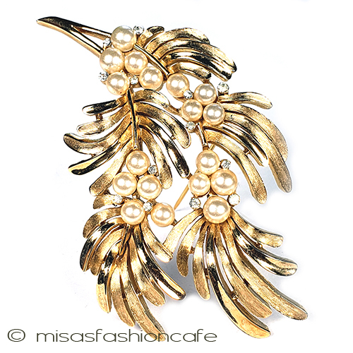 （画像用） Trifariトリファリブローチ パール金葉（特大）