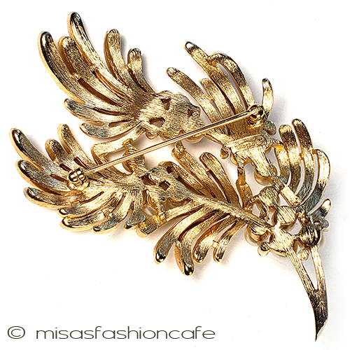 （画像用） Trifariトリファリブローチ パール金葉（特大）