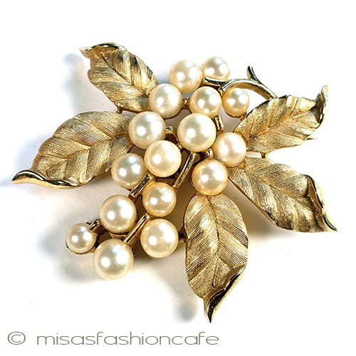 （画像用） Trifari　 トリファリ パール金葉ブローチ