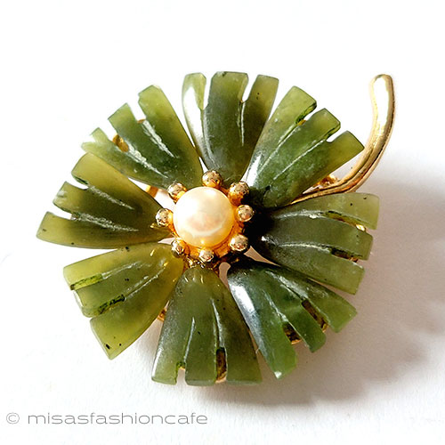 （画像用） SWOBODA刻印スワボダ 真珠・翡翠花ブローチ