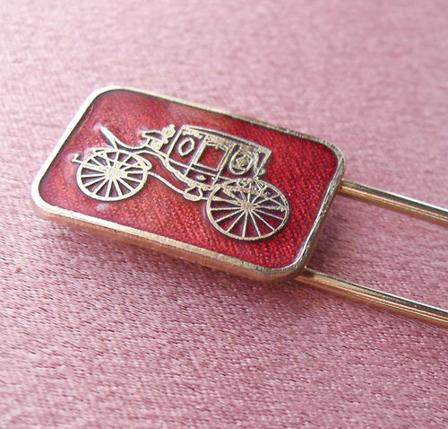 （画像用） エナメル馬車ブローチ