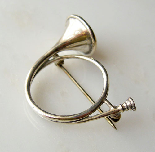 （画像用） SterｌingSilver 銀製 トランペット ブローチ