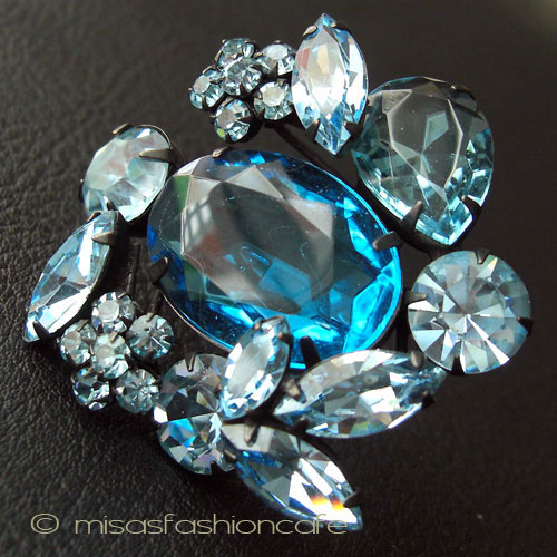 （画像用） Regencyリージェンシー クリスタル花ブローチ