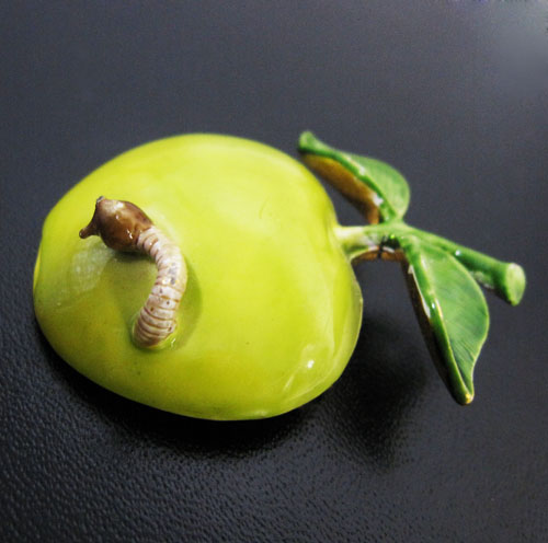 （画像用） Original By Robert　　 青りんご　ブローチ