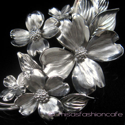 （画像用） Sterling銀製ブローチ 　 ハナミズキのお花