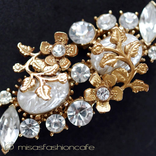 （画像用） バロックパール花ブローチ