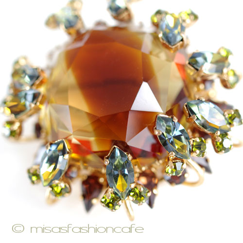 （画像用） クリスタル　ブローチ