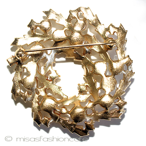 （画像用） Ｔｒｉｆａｒｉ　 トリファリ ヒイラギリース　ブローチ