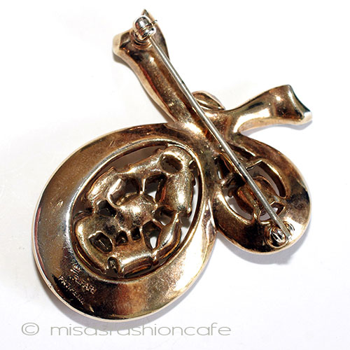 （画像用） Ｔｒｉｆａｒｉ　 トリファリ 1950年りぼんブローチ