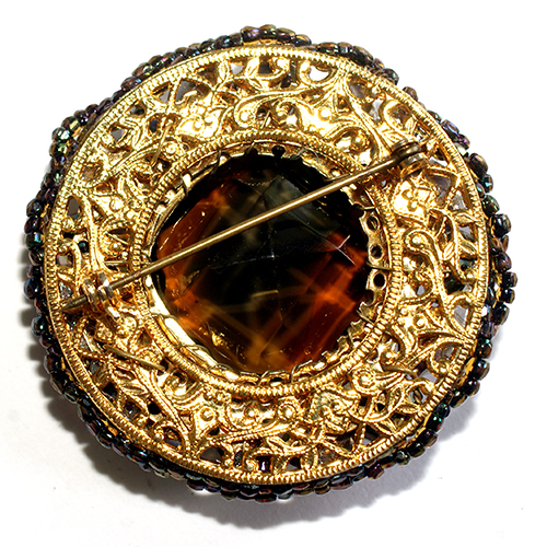 （画像用） クリスタルガラス・ブローチ