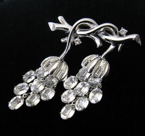 （画像用） クラウンTrifari　 葡萄　ブローチ