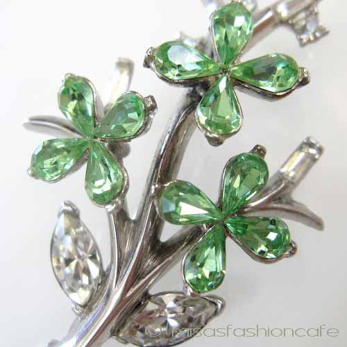 （画像用） Trifari　トリファリ お花ブーケ　ブローチ