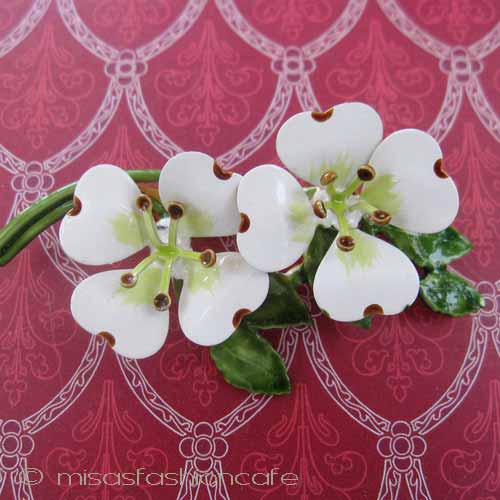 （画像用） Original By Robert ハナミズキ　ブローチ