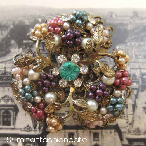 （画像用） パールのお花ブローチ