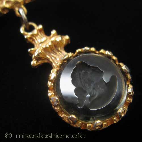 （画像用） ガラスカメオ　ブローチ