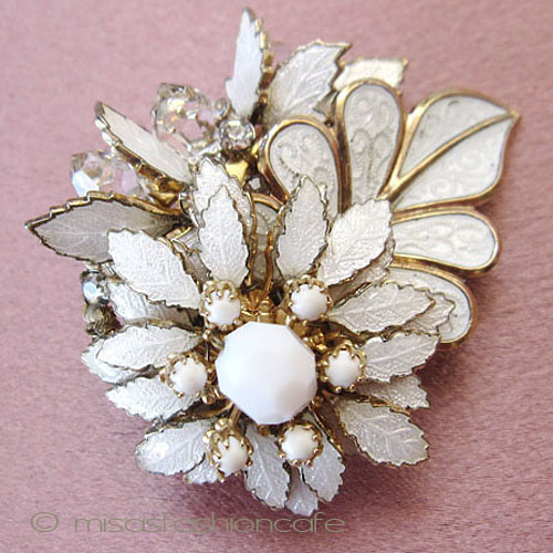 （画像用） Eugene 刻印ブローチ 　Haskellデザイナー