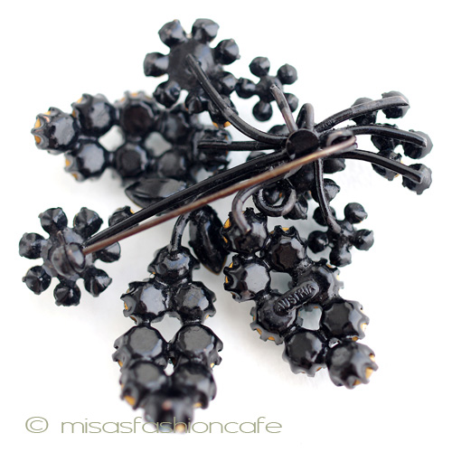 （画像用） オーストリア製ブローチ クリスタルの花　ブーケ