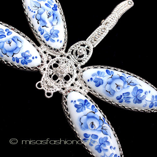 （画像用） ポーセリン　ブローチ トンボ　＆　ローズ