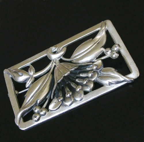 （画像用） スターリングシルバー Coro　お花ブローチ