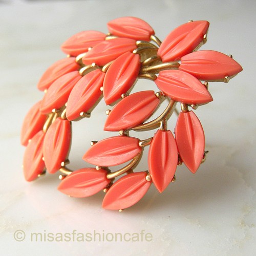 （画像用） クラウントリファリ Trifari コーラルリーフ ブローチ