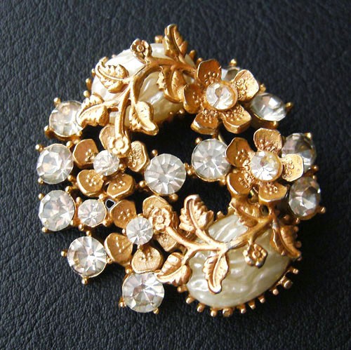 （画像用） バロックパール花ブローチ