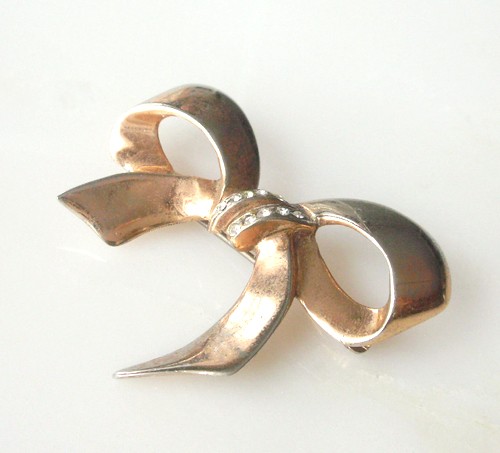（画像用） シルバー銀製の おリボン ブローチ