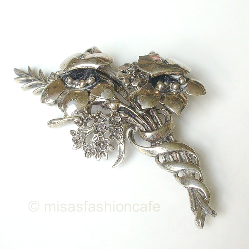 （画像用） スターリングシルバー お花ブーケ　ブローチ