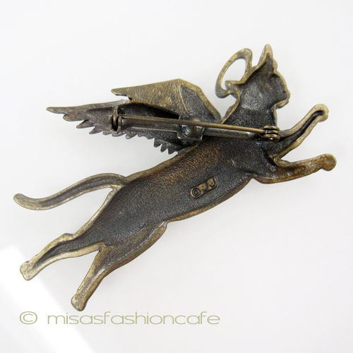 （画像用） エンジェル猫ねこブローチ