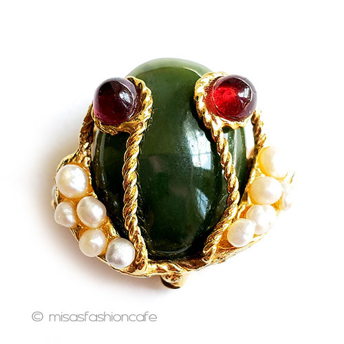 （画像用） SWOBODA　天然石の蛙 真珠ルビー翡翠のブローチ