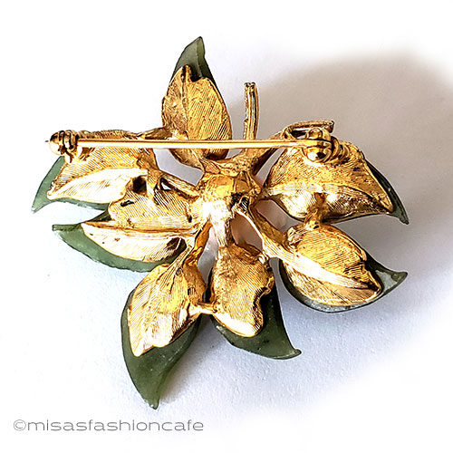 （画像用） 珊瑚と翡翠のローズ ヴィンテージブローチ