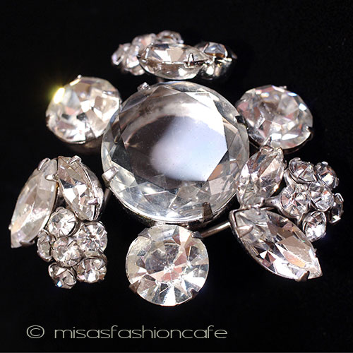 （画像用） Regency　リージェンシー クリスタルの花ブローチ