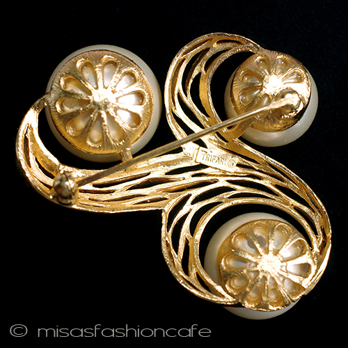 （画像用） TRIFARI　 トリファリ 大粒パール　ブローチ