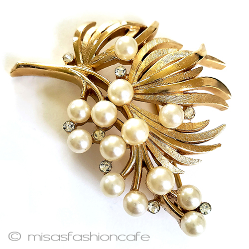 （画像用） Trifari　 トリファリ パール金葉ブローチ