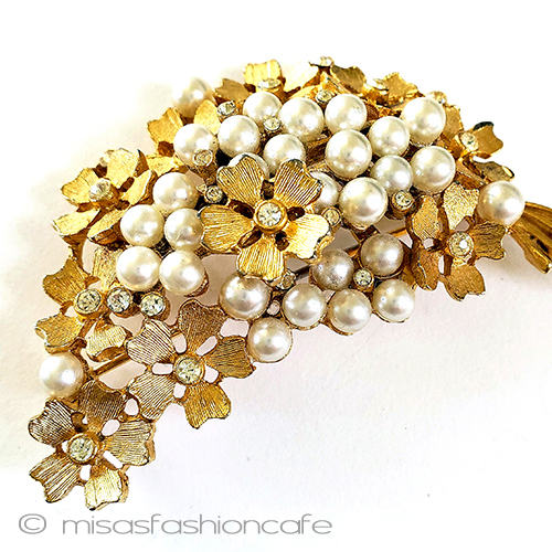 （画像用） パールRSのお花ブーケ BSK刻印　ブローチ