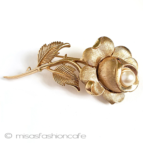 （画像用） Ｔｒｉｆａｒｉ　 トリファリ パール ローズ　ブローチ