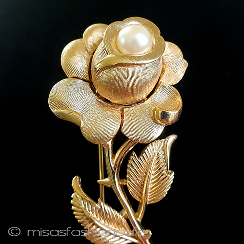 （画像用） Ｔｒｉｆａｒｉ　 トリファリ パール ローズ　ブローチ