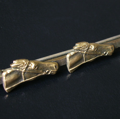 （画像用） Gold 馬ブローチ