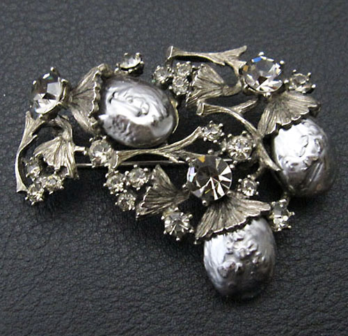 （画像用） 希少HARハーブローチ バロックパールの花