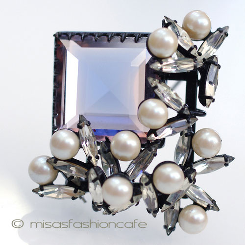 （画像用） アートグラス　ブローチ