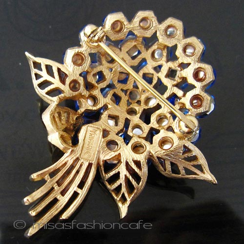 （画像用） クラウントリファリ アジサイの花 ブローチ