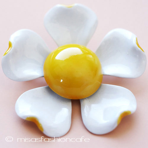 （画像用） Original By Robert　 エナメルお花ブローチ