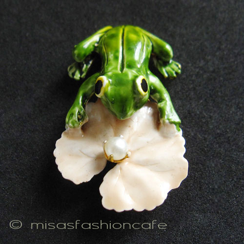 （画像用） Original By Robert　 蛙カエル　ブローチ
