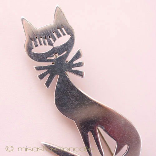 （画像用） スターリングシルバー 　猫ねこ　ブローチ