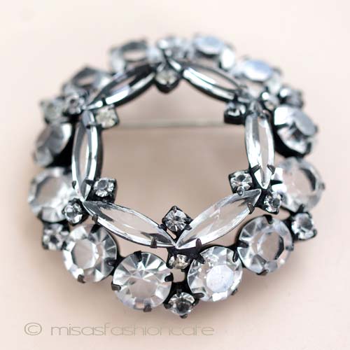 （画像用） クリスタル　ブローチ