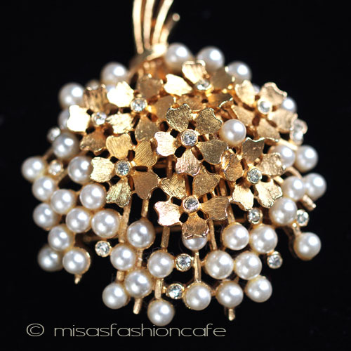 （画像用） パールRSのお花ブーケ B.S.K刻印　ブローチ