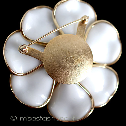 （画像用） Ｔｒｉｆａｒｉ　 トリファリ ガラスの花　ブローチ